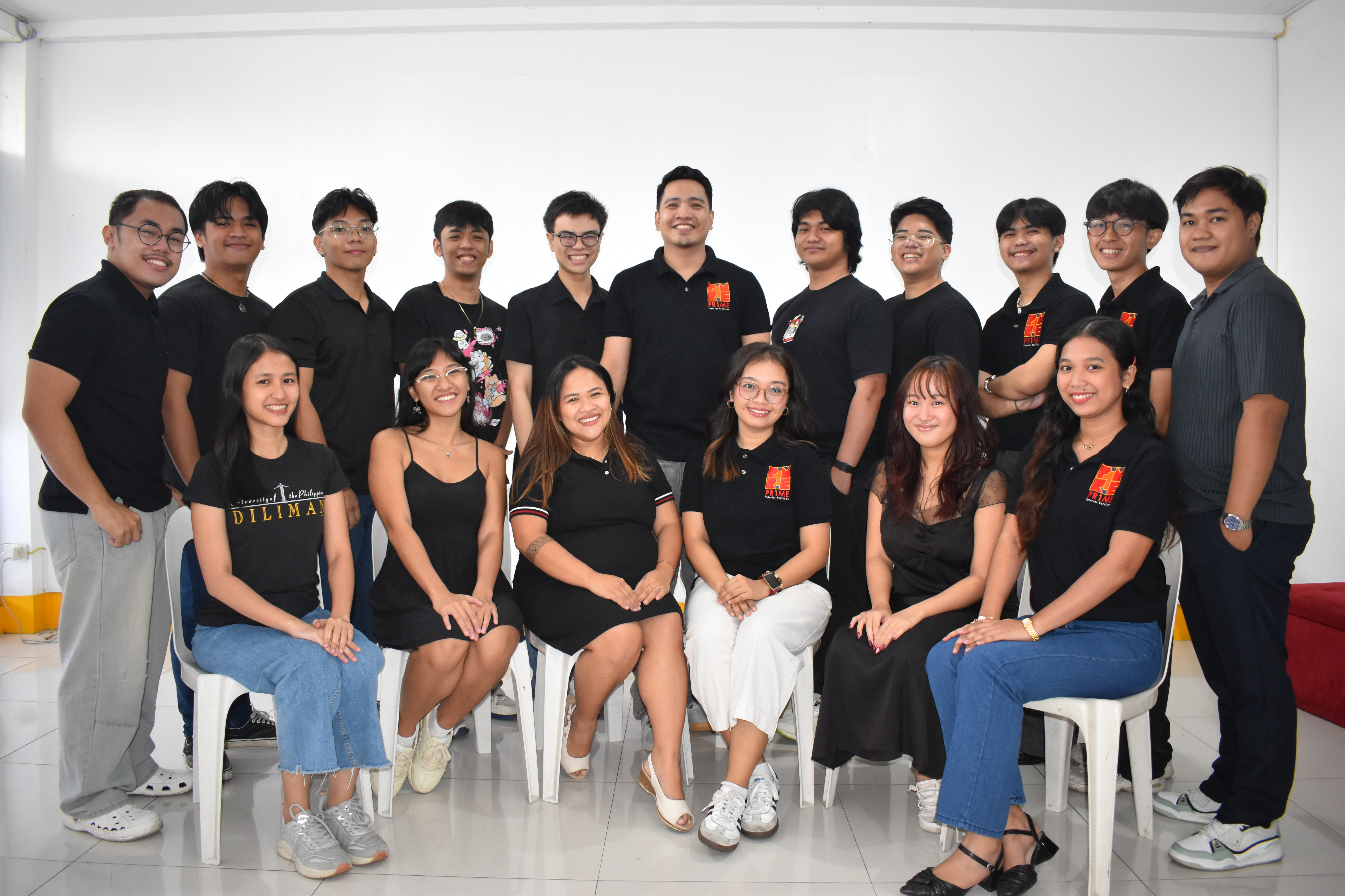 Pr1me tutor team formal group photo
